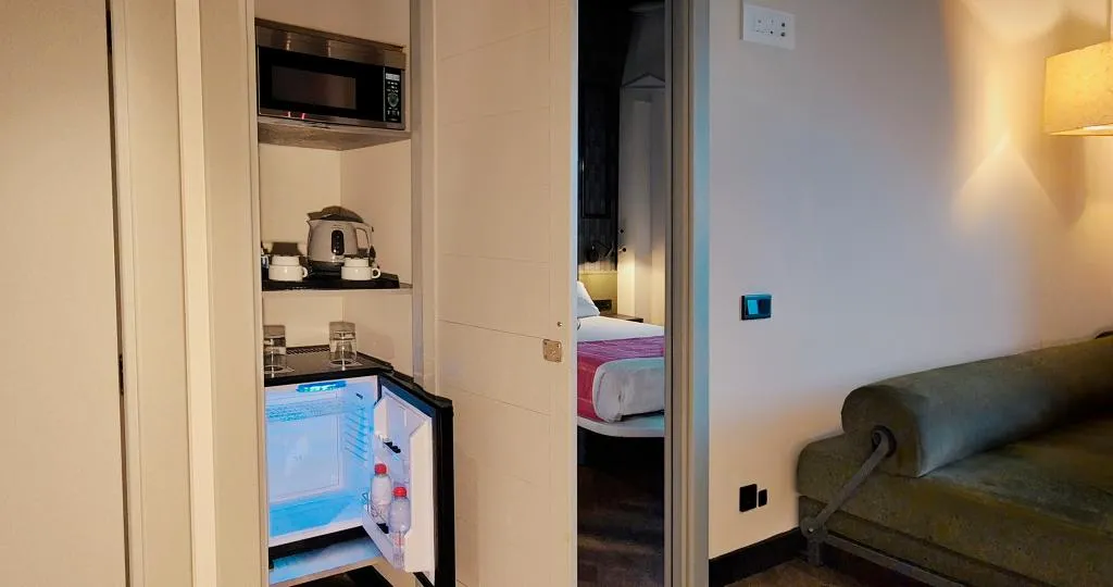 JUNIOR SUITE STANDARD Room, Hotel Vertice Sevilla Aljarafe, Seville