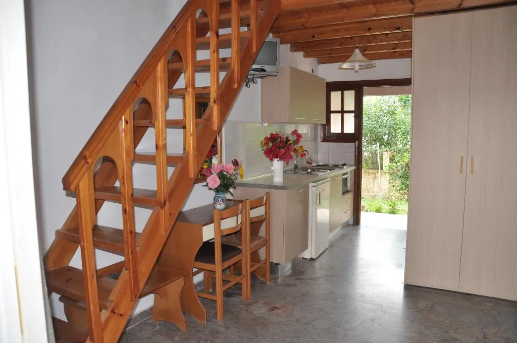STUDIO STANDARD Room, Tassos Apartments, Corfu