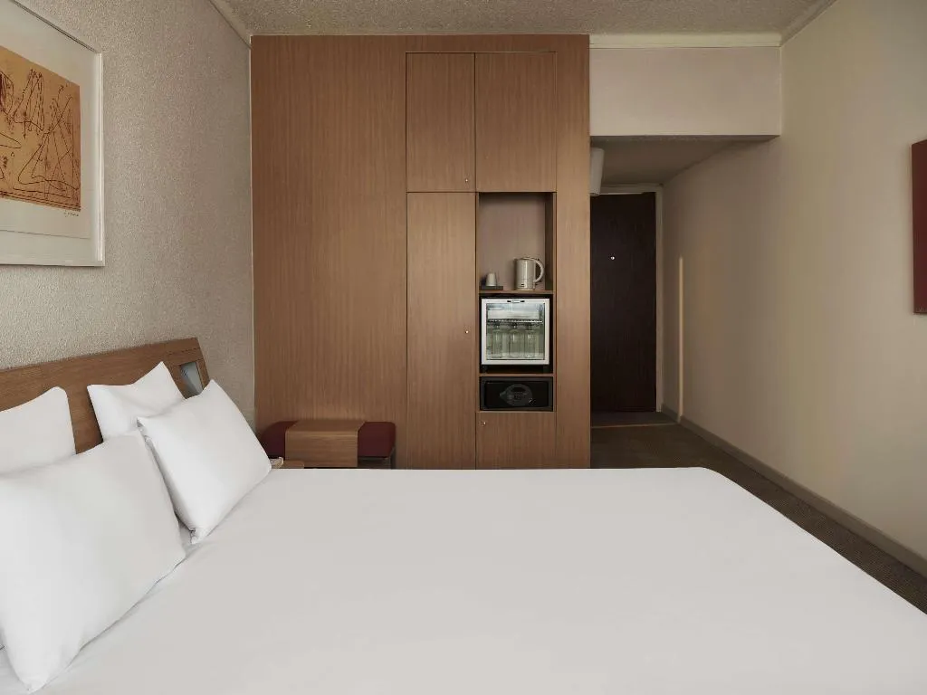 Double or Twin STANDARD Room, Novotel Athenes, Athens