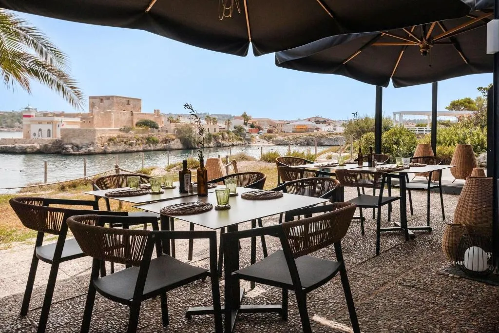 Restaurant, Mangia’s Brucoli Sicily Autograph Collection, Catania