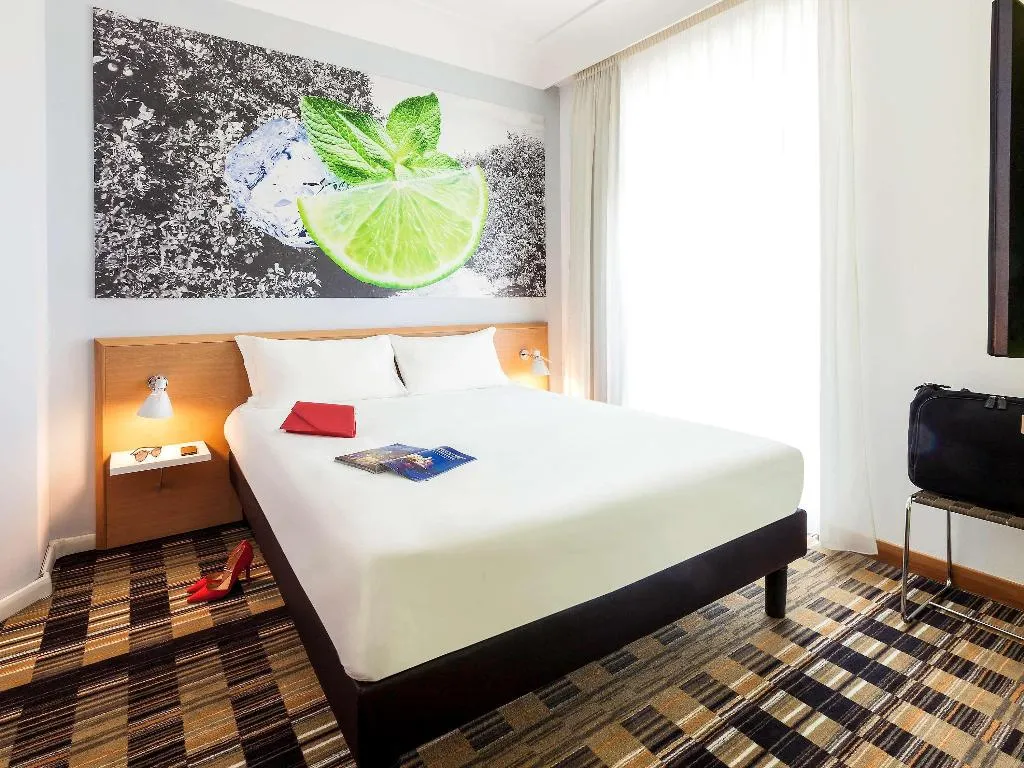 Room, Ibis Styles Napoli Garibaldi, Naples