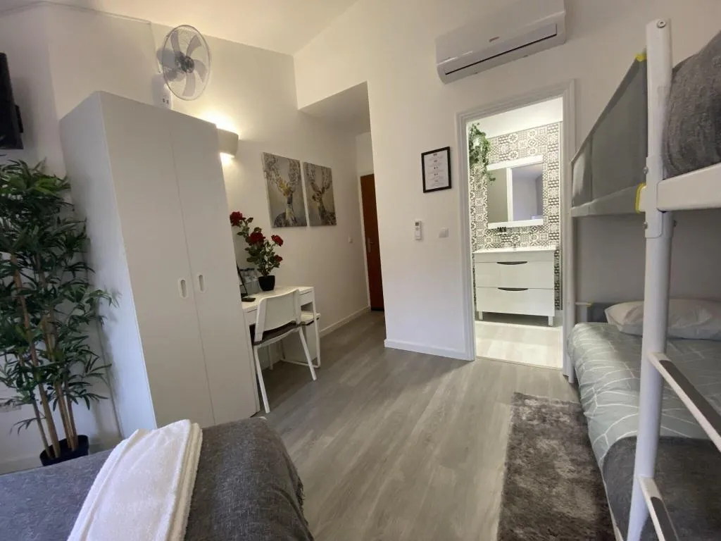Room, Residencial Triunfo, Porto