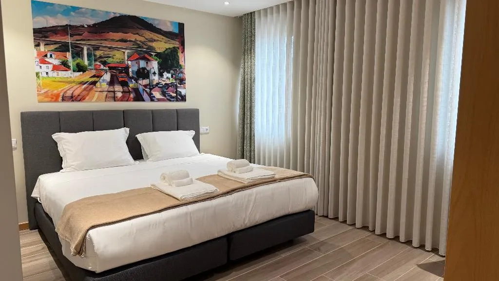 TRIPLE STANDARD Room, Oporto Station Hostel & Rooms, Porto