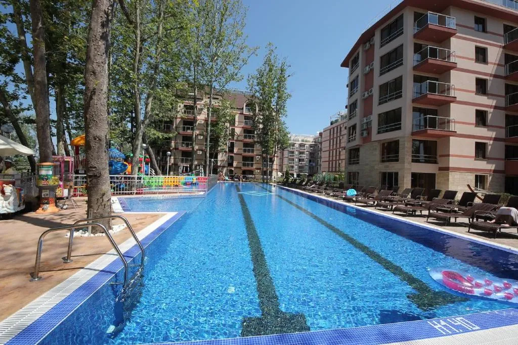 Pool, Menada Tarsis Apartments, Bourgas