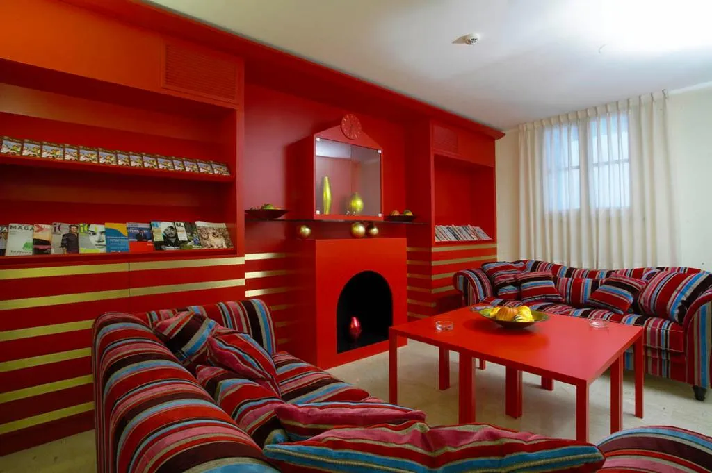 Lobby, Garibaldi, Palermo