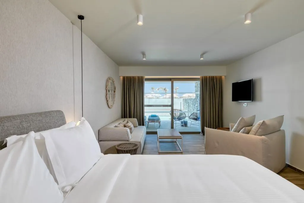 JUNIOR SUITE WITH PRIVATE POOL Room, Utopia Blu, Kos