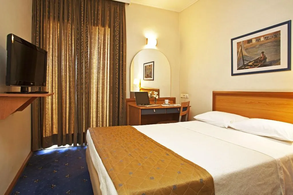 SINGLE STANDARD Room, Congo Palace, Athens