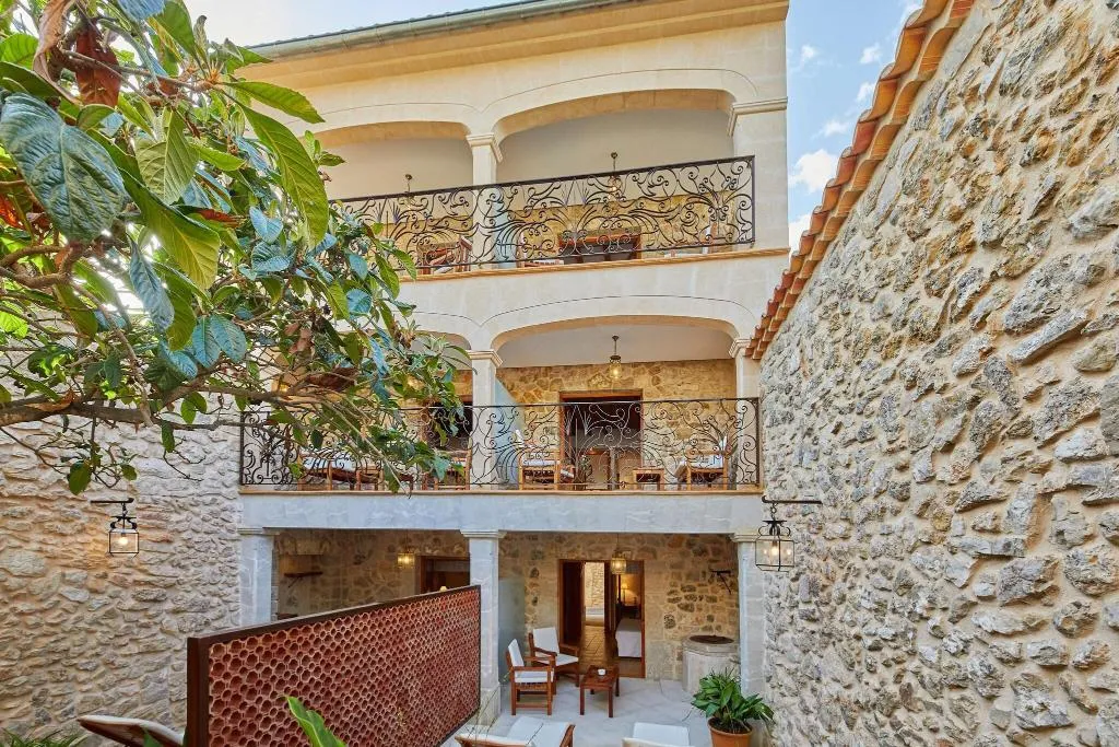 Terrace, Cas Comte Petit Hotel & Spa, Majorca