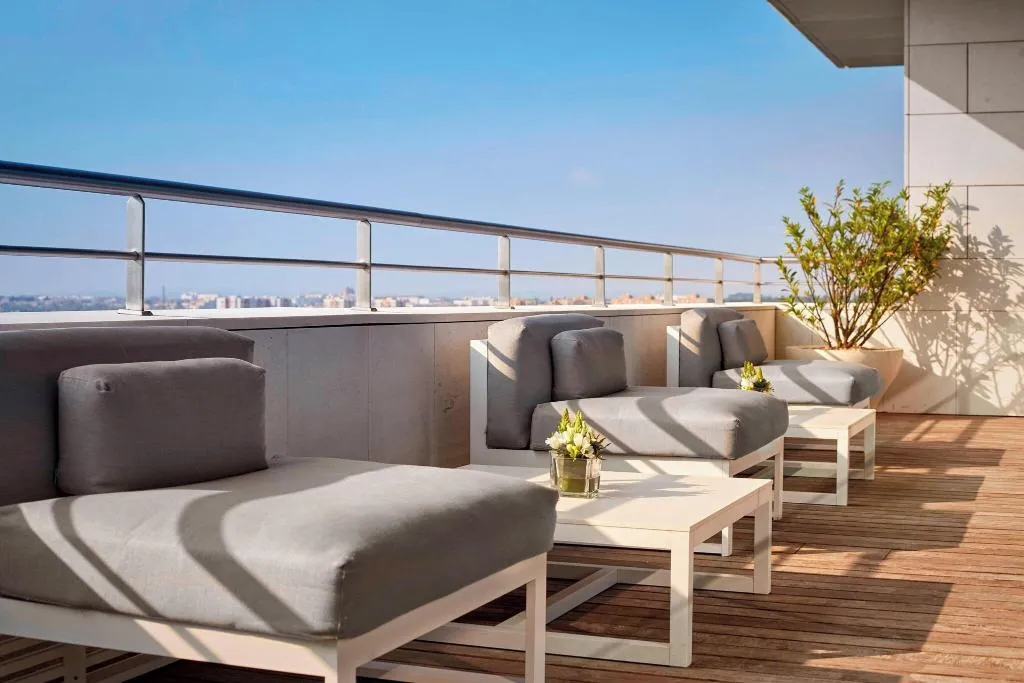 JUNIOR SUITE QUEEN SIZE BED Room, Sheraton Porto Hotel & Spa, Porto