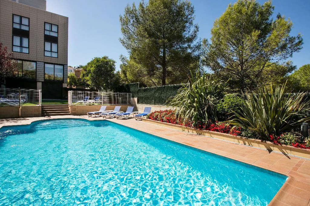 Pool, Desitges, Barcelona