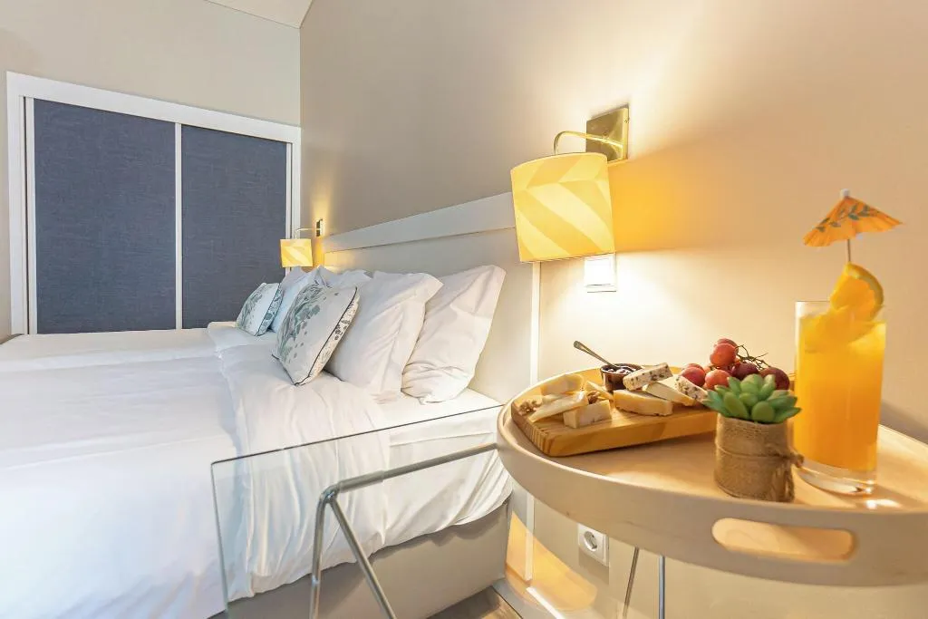 Room, Aguas do Geres, Porto