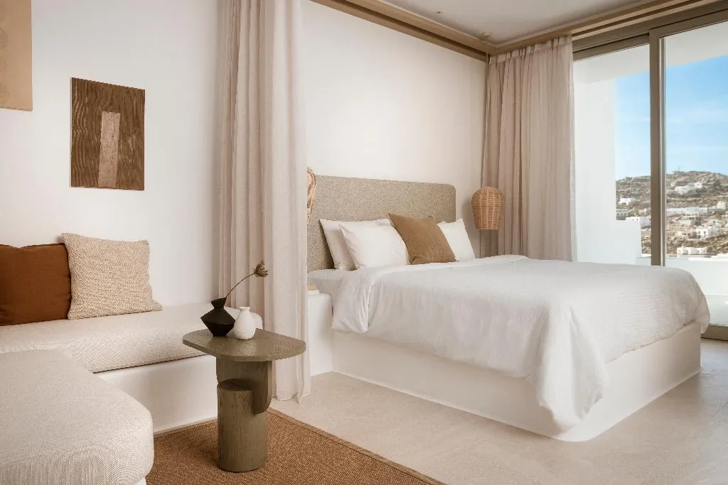 JUNIOR SUITE WITH JACUZZI Room, Mykonos Flow - Super Paradise, Mykonos