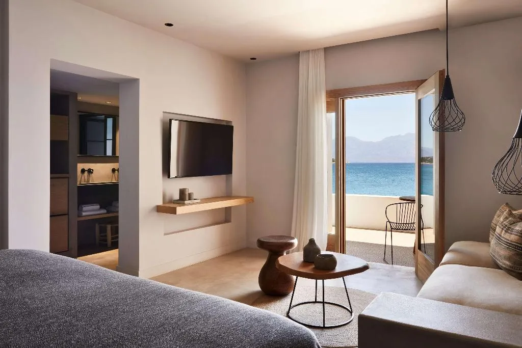 Room, Minos Beach Art Hotel, a Member of Design Hotels, Crete