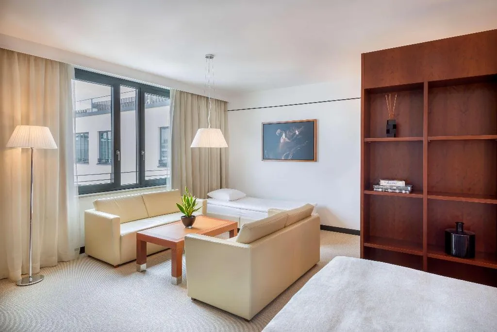 Room, Melia Berlin, Berlin