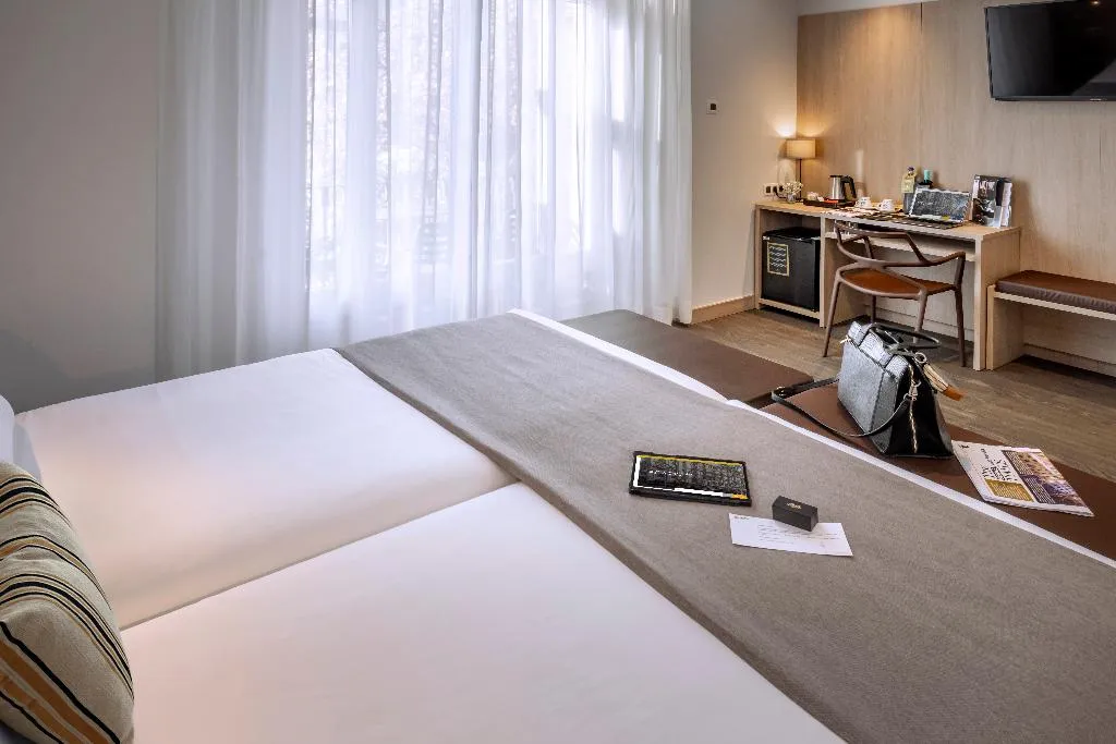 Double or Twin WITH BALCONY WITH VIEWS Room, Serhs Rivoli Rambla, Barcelona