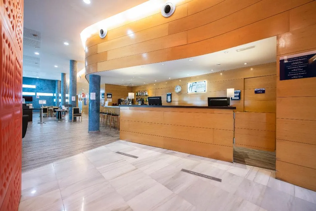 Lobby, Holiday Inn Express Molins de Rei, Barcelona