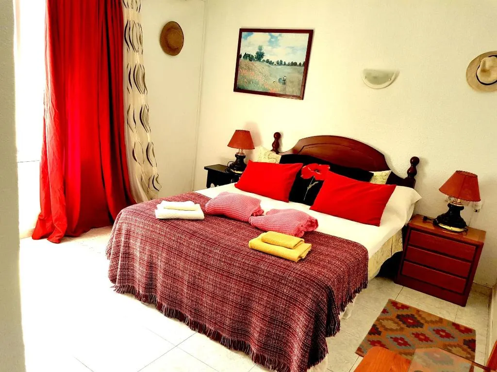 Room, El Artista de Paraíso, Costa Blanca