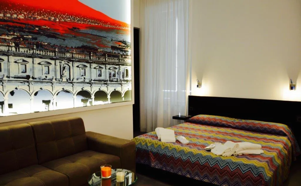 QUADRUPLE DELUXE Room, Relais Piazza del Plebiscito, Naples
