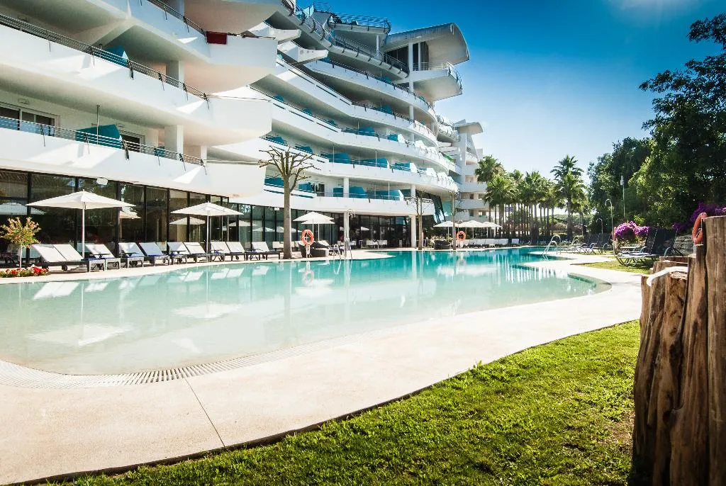 Pool, Senator Banus, Costa Del Sol