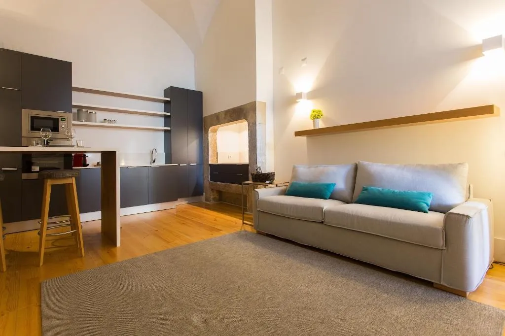 Room, Feels Like Home Chiado Prime Suites, Lisbon