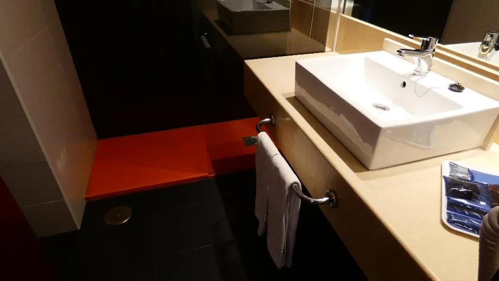 DOUBLE STANDARD Room, Hotel Chamartin the One, Madrid