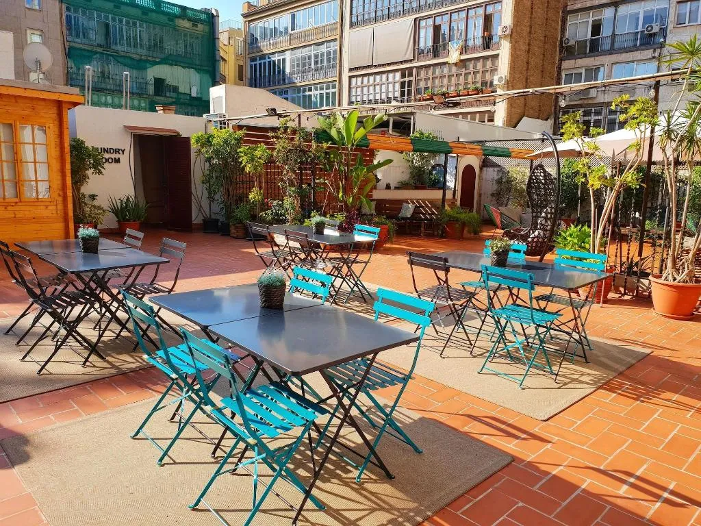 Terrace, Rodamon Barcelona Hostel, Barcelona