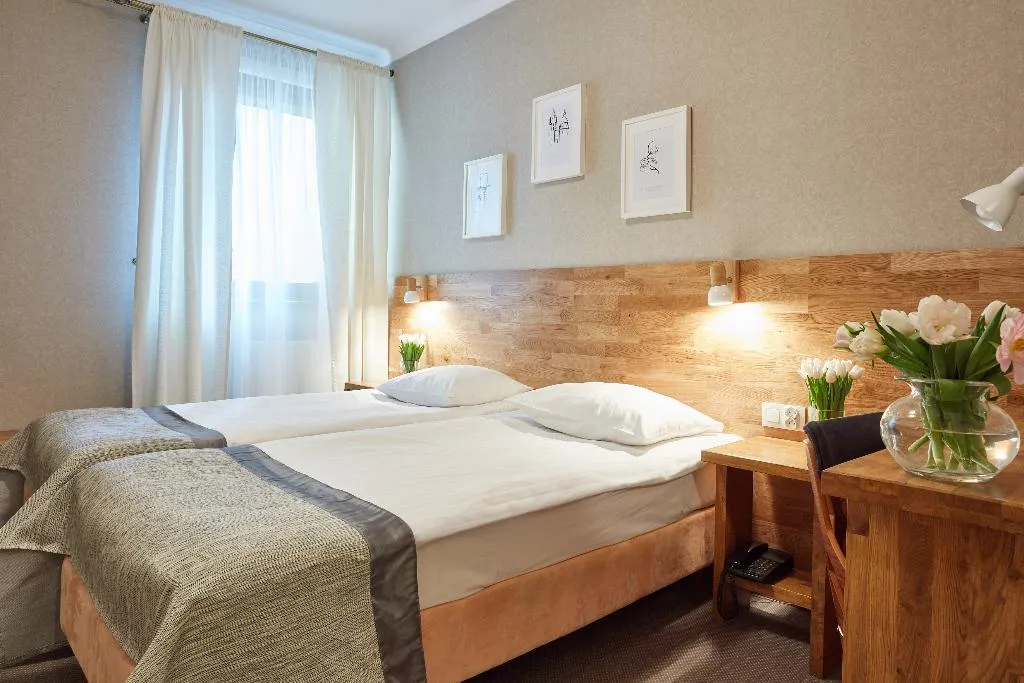 Room, Batory, Krakow