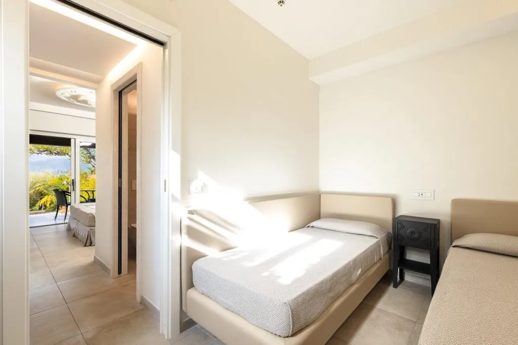 FAMILY ROOM GARDEN VIEW Room, Club Hotel Saraceno, Cagliari