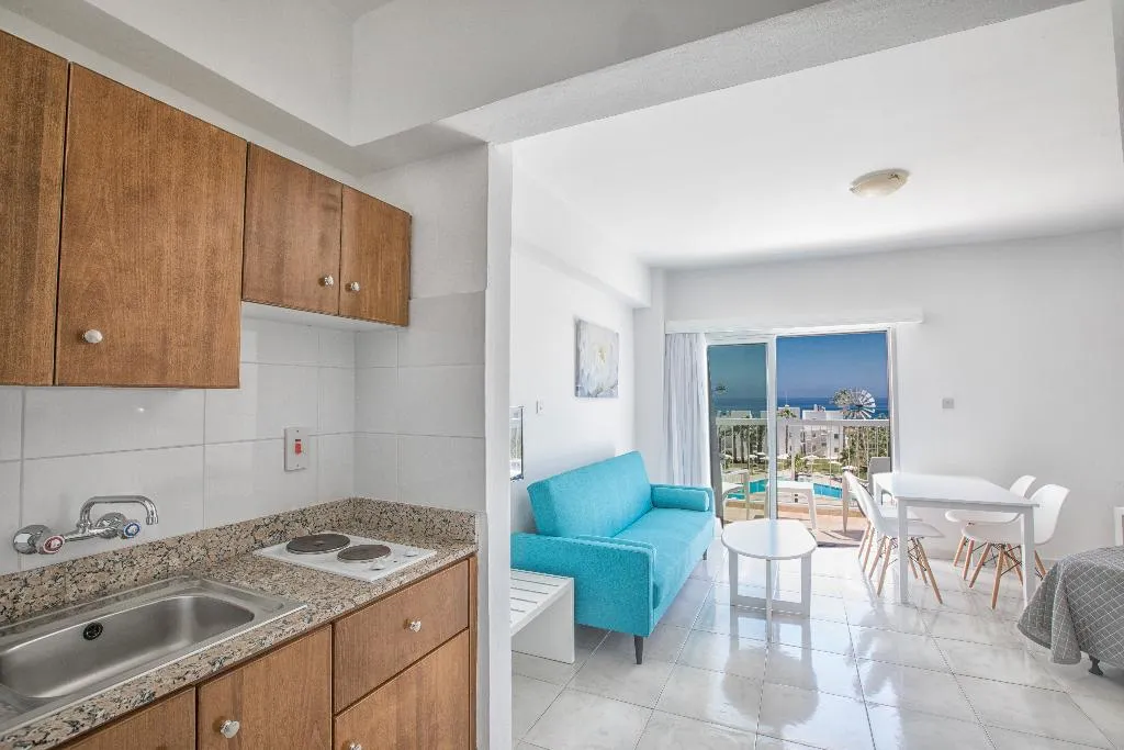STUDIO CAPACITY 1 Room, Papantonia Hotel Apts, Cyprus