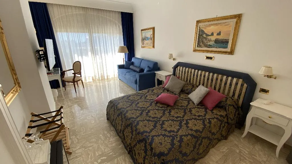 SUITE LUXURY ONE BEDROOM Room, Bougainville Luxury Boutique Hotel, Naples