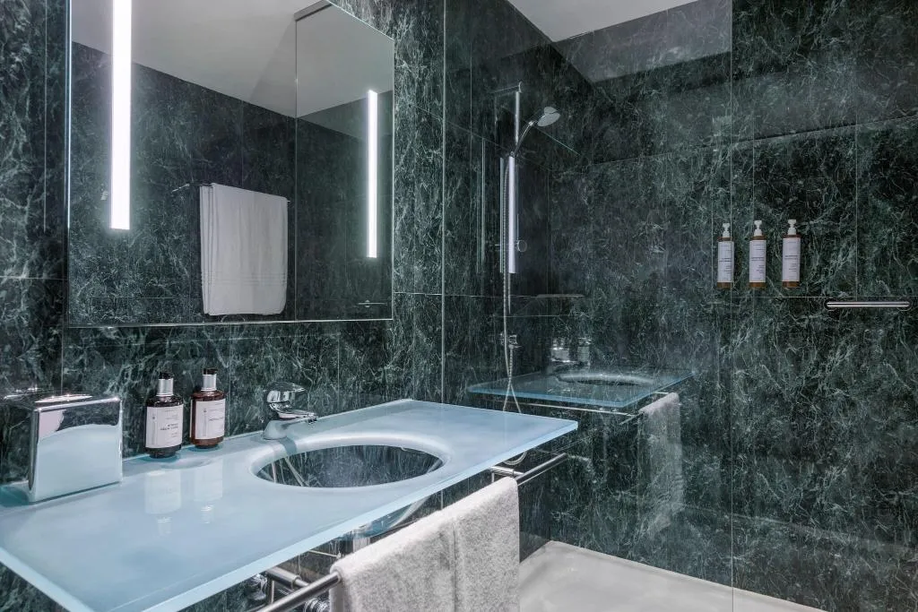 DOUBLE QUEEN SIZE BED Room, AC Ciutat de Palma, Majorca