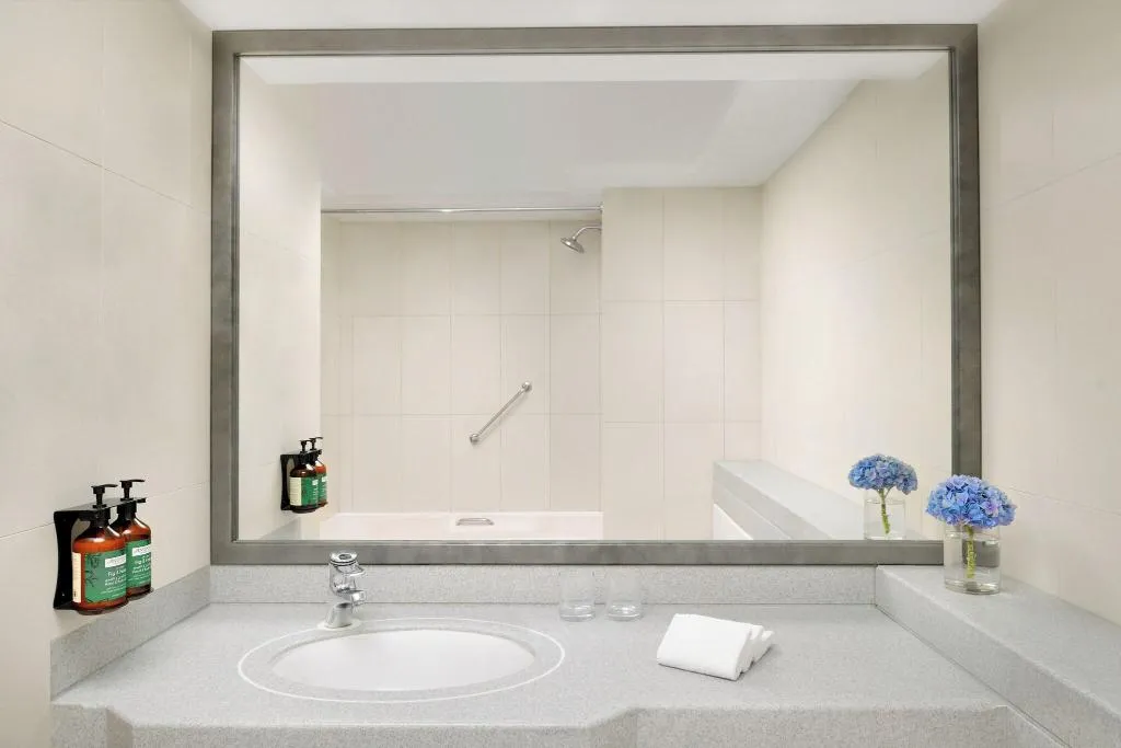 SUITE TWO KING BEDS Room, Millennium Plaza Downtown Suites exCrowne Plaza Ap, Dubai