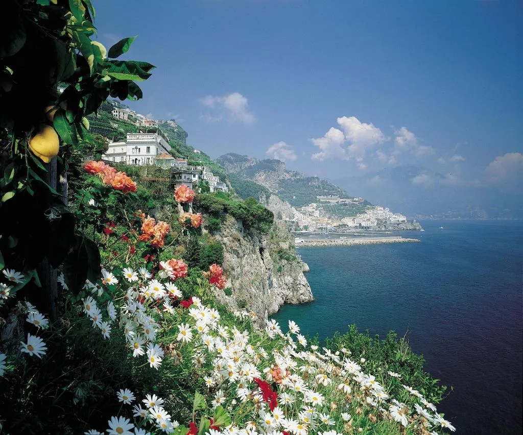 General view, Hotel Santa Caterina, Naples