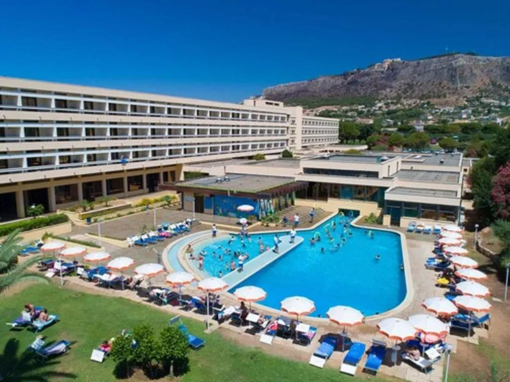 Pool, MClub Lipari, Catania