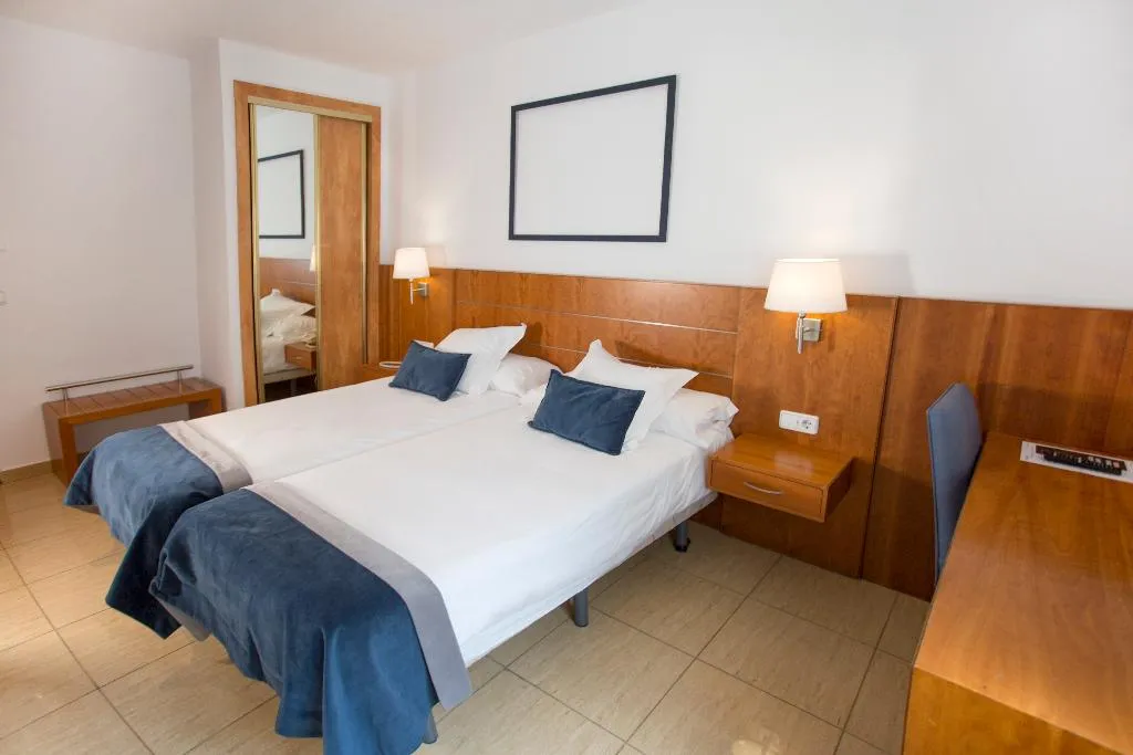 Room, Savoy Hostal, Costa Blanca
