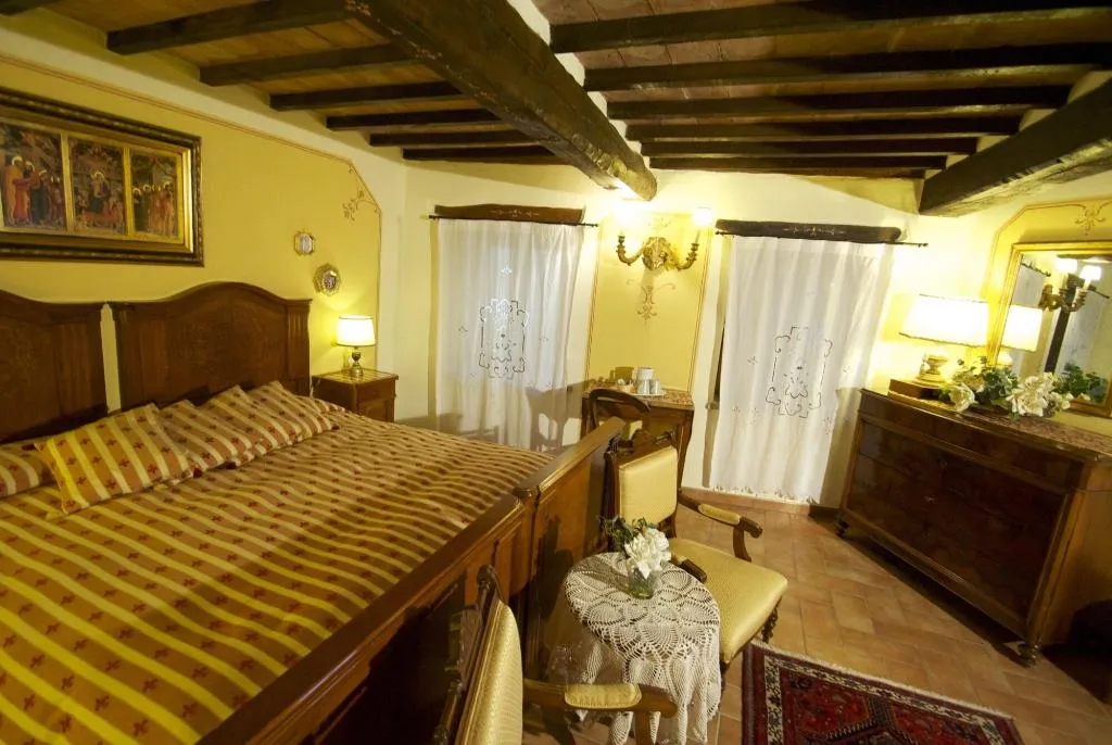 Room, Albergo Torre Sangiovanni, Perugia