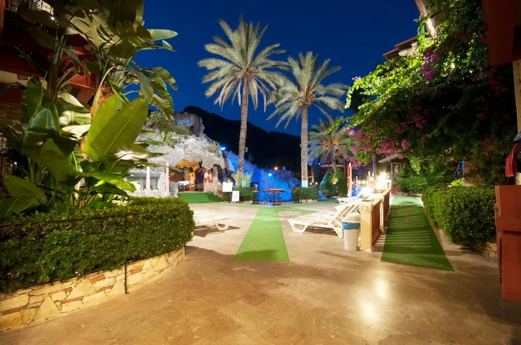 Terrace, Grand Aquarium Apart, Dalaman