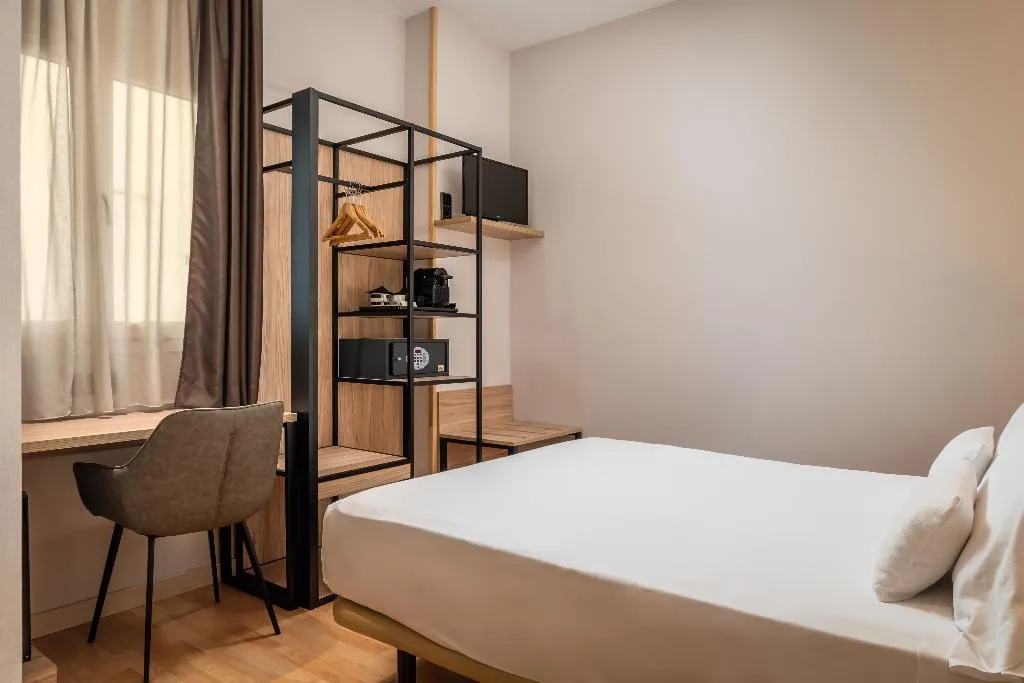 DOUBLE ECONOMY Room, Petit Palace Eixample, Barcelona