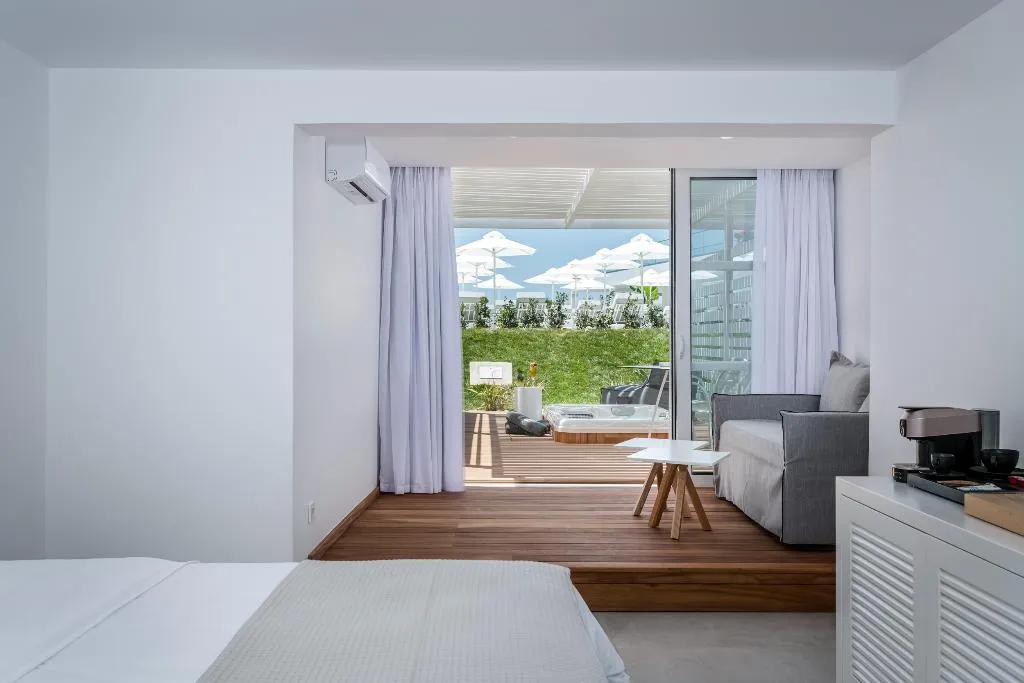 JUNIOR SUITE WITH JACUZZI Room, Kantouni Beach Boutique Hotel, Crete