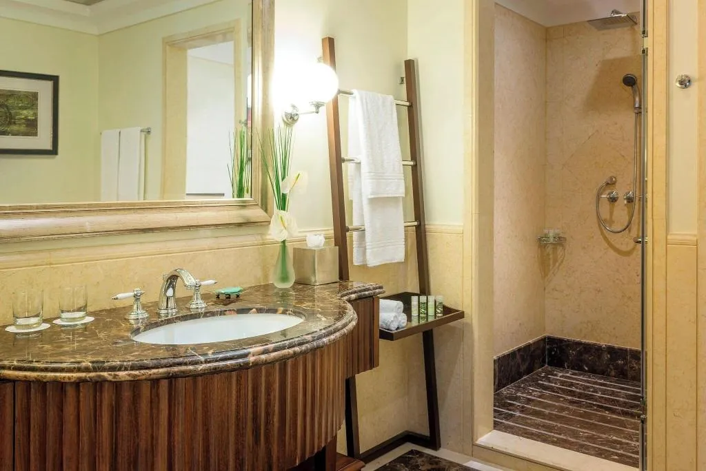DOUBLE DELUXE WITH VIEWS Room, Westin Mina Seyahi Beach Resort & Marina, Dubai