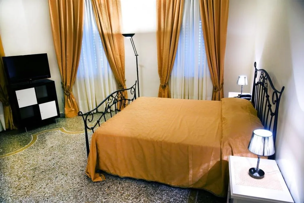 Room, B&B Lepanto, Catania