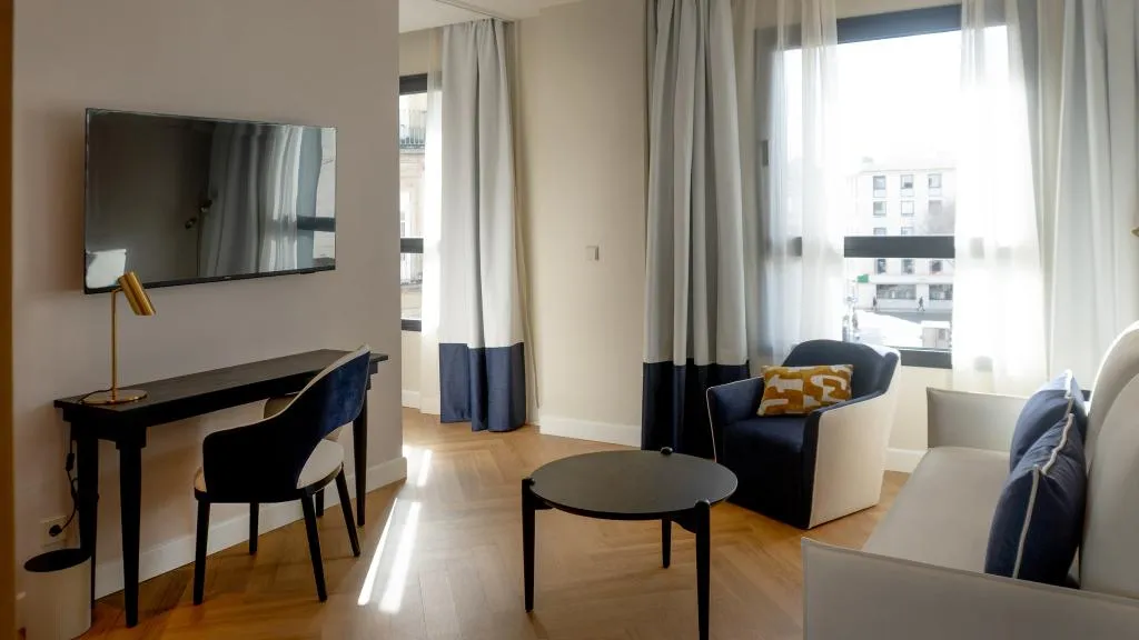 JUNIOR SUITE STANDARD Room, Sercotel Sevilla Don Luciano, Seville