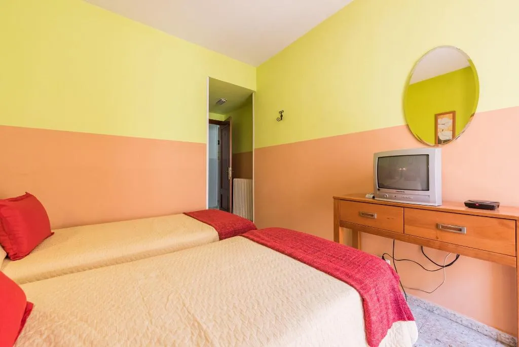 Room, Hostal Arkanta, Madrid