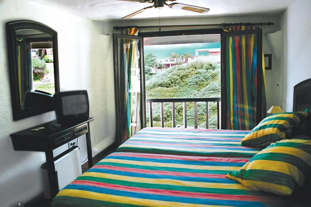 Room, Apartamentos Binivell Park by ALEGRIA, Menorca