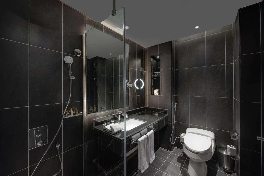 Room, Dukes The Palm Dubai Hotel, Dubai