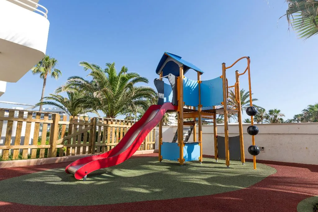 Sports and Entertainment, Hipotels Mercedes, Majorca