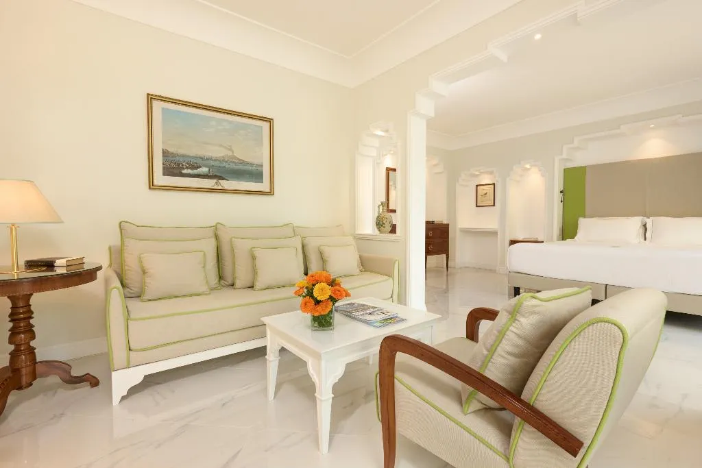 SUITE LUXURY SEA VIEW Room, Grand Hotel Royal, Naples