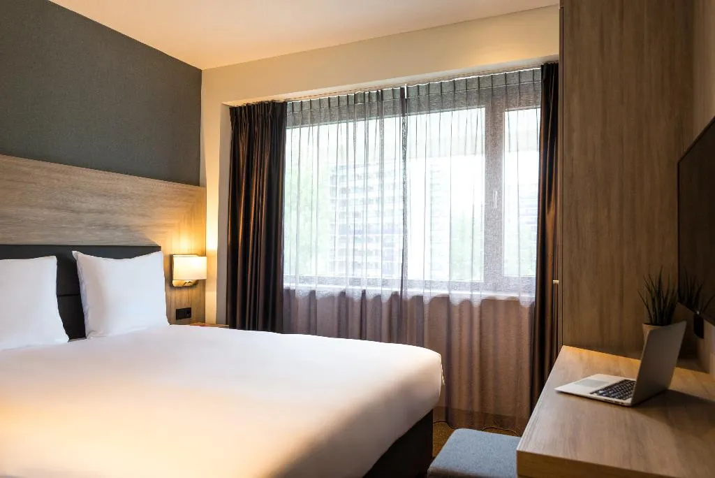 APARTMENT TWO BEDROOMS Room, Aparthotel Adagio Amsterdam City South, Amsterdam