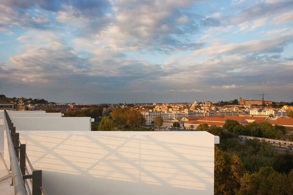 General view, Lungotevere Suite, Rome