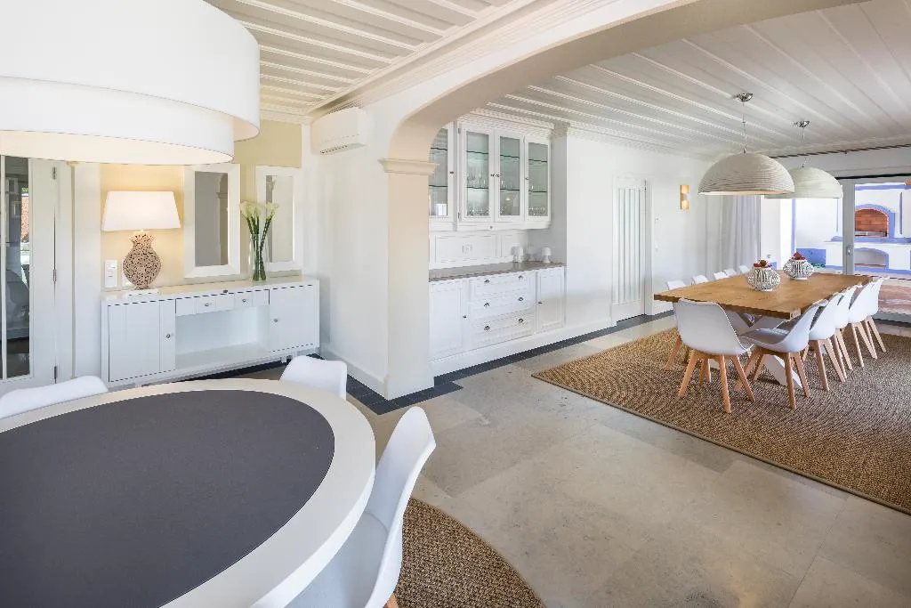 VILLA THREE BEDROOMS Room, Shantivillas, Algarve